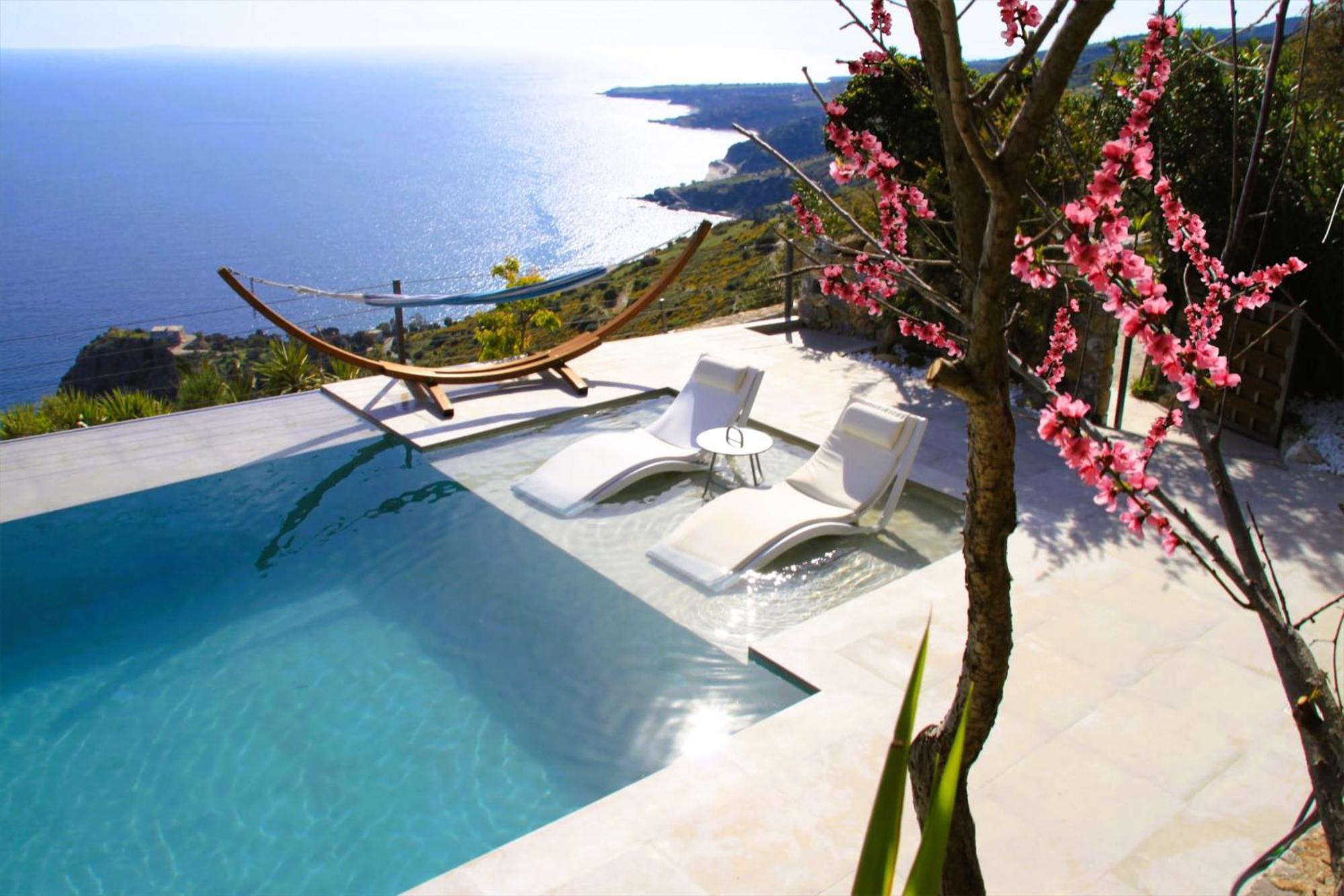 Anemos Luxury Villas Rodhakinon Exteriör bild